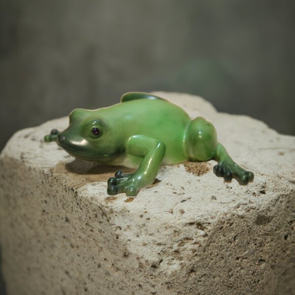 Resin Frog Figurine Trinket ,Mixed Color Unique - Picture 1 of 6